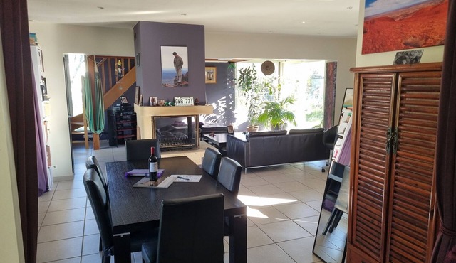 House for 6 and a baby, quiet and bright, all comforts, shaded terrace