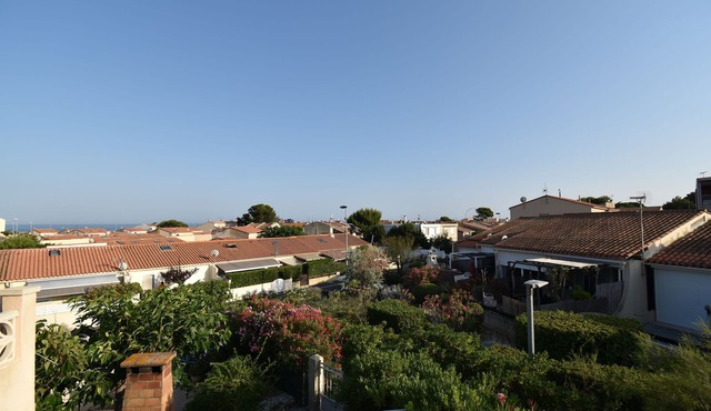 House for 6 people 200 m from the beach