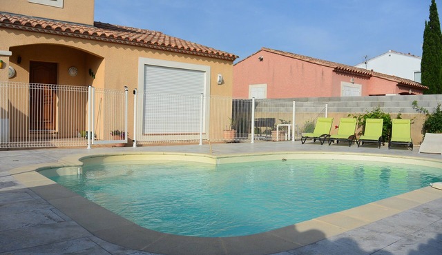 House for 6 people With Pool