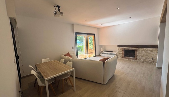 House for 6 people, in quiet residence, close to beaches