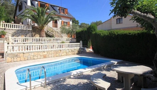 HOUSE FOR 6 PEOPLE - WITH PANORAMIC VIEWS - PRIVATE POOL - BARBACOA