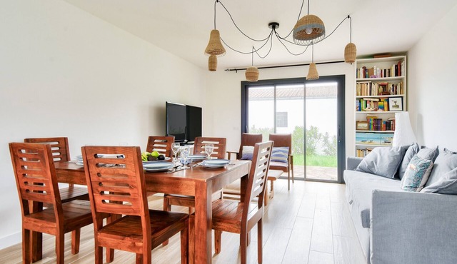 House for 6 with garden - 800 m from the beach