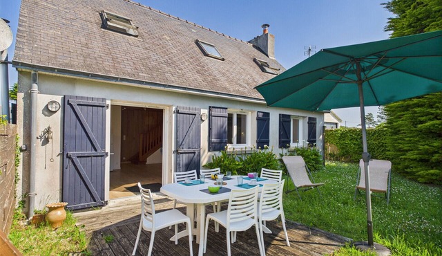 House for 6 with garden, 900 m from the beach