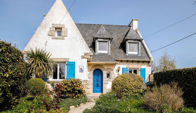 House for 8 - heated pool - 800m from the beach