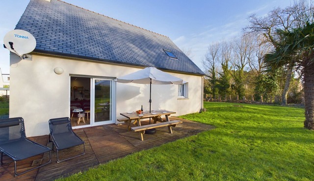 House for 8 in Plomeur - Large garden