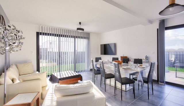 House for 8 in Saint-Alban - Enclosed garden