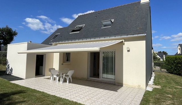 House for 8, near beach in Sarzeau, 4 bedrooms, garden