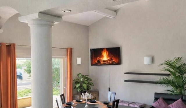 -House for 8 people in Orange-