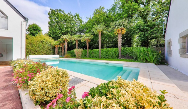 House for 8 with pool 500m from the beach