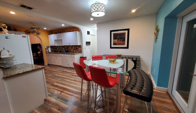 House For Big Family and a group of Friends .