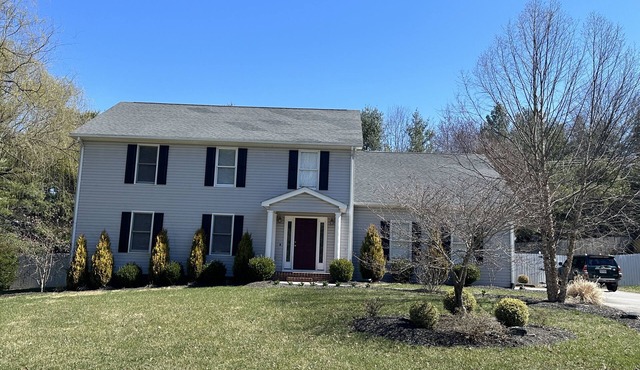 House for Graduation Weekend in Blacksburg, VA 5 minutes from campus!