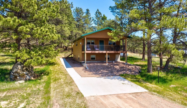 House for relaxing in the pines at JC Stage Stop Resort in Aladdin, WY