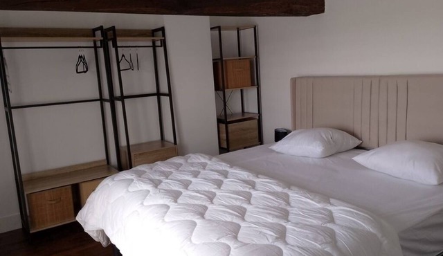 House for rent on Lac d'Orient at the foot of the bike path and lake