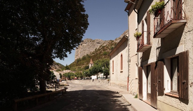 House for rent (1 to 6 people) 200m from climbing routes