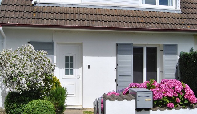 HOUSE FOR RENT BETWEEN SEA AND CAMPAIGN