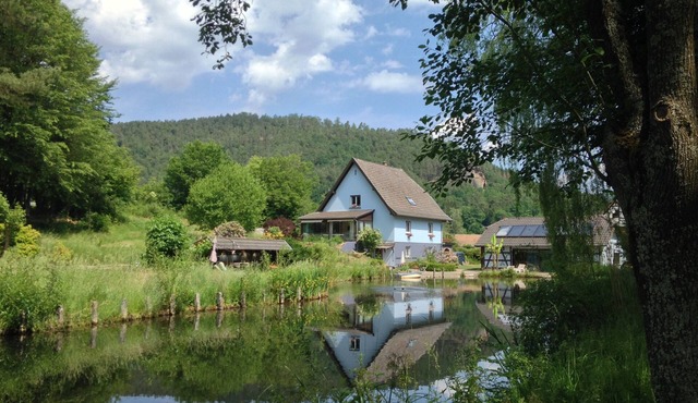 House for up to 10 people. Garden (1 hectare) shared with owners.