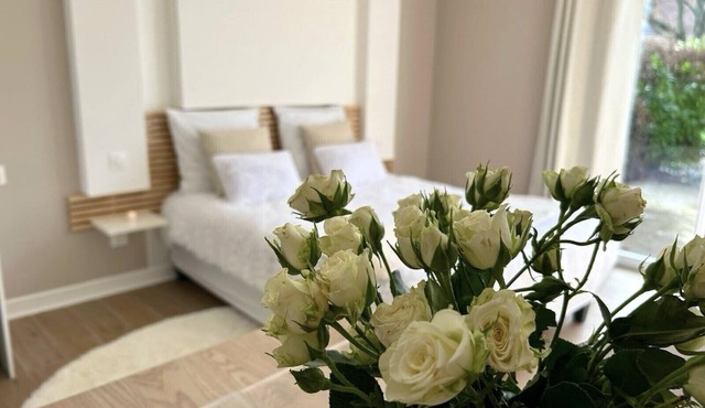 House-Entière-Family-Ensuite with Bath-Terrace