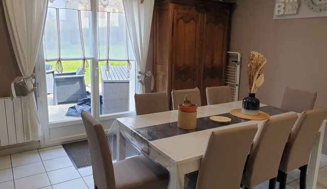 House in Honfleur 2 bedrooms, jacuzzi, private garden and parking