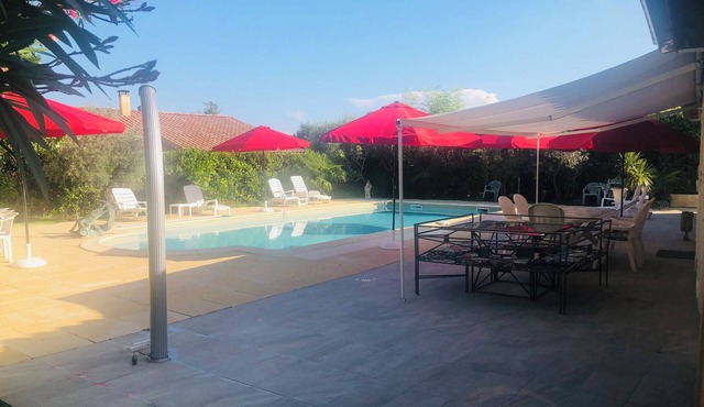 HOUSE 130 m2 20KM from TOULOUSE 15 KM from airport. Blagnac S.E.with PISCINE PRIVEE