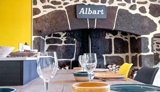 House with incredible view of the Auvergne volcanoes! near Puy Mary