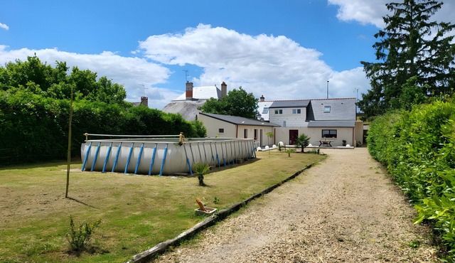 House on the Loire with Pool and Jacuzzi
