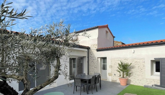 House with AC and parking - 6 guests