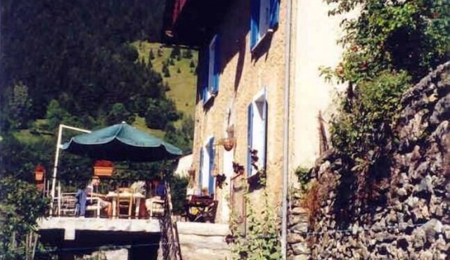 House full of character - 250 sq.m - fully furnished