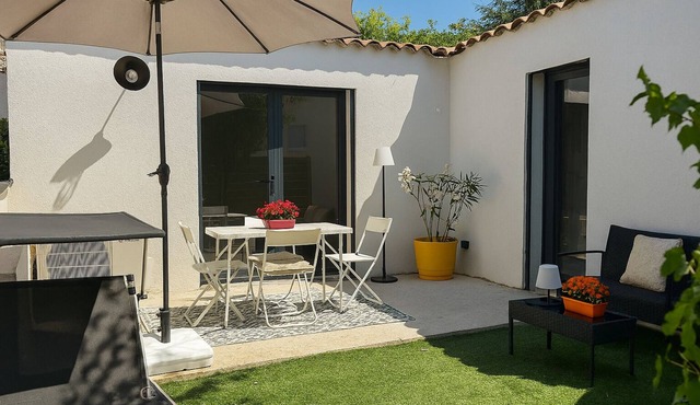 House Garden Pool – The Cherry Tree