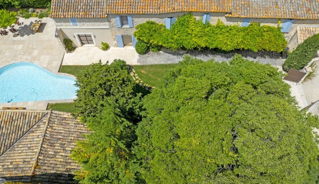 House-Garden view-Ensuite-Family