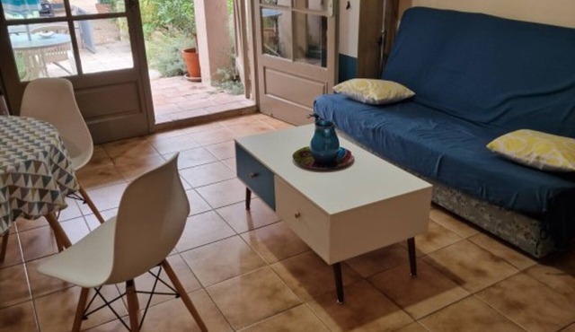 House "Gite L'Embellido" with Private Terrace, Wi-Fi and Air Conditioning