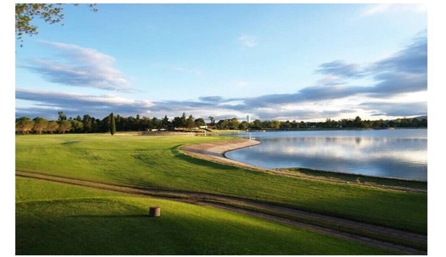 HOUSE GOLF LAKE, CLUB CAMPESTRE SAN GIL QUERETARO, 4 BEDROOMS 4 BATHROOMS, 9 CARS.