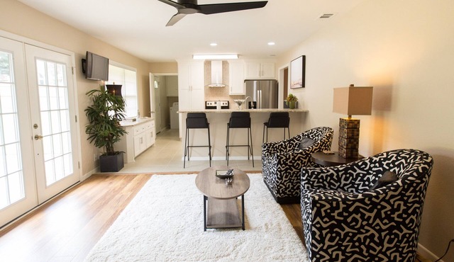 House - Great Location