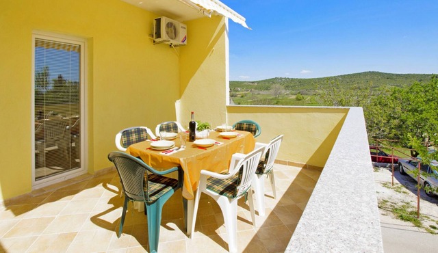 House Holiday (57521-K1) - Kašić