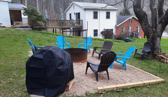 House/hot tub/pet friendly