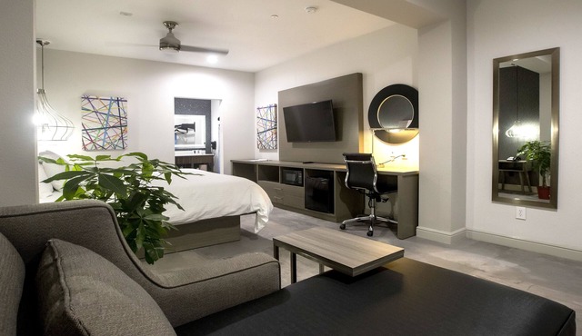 House Hotel