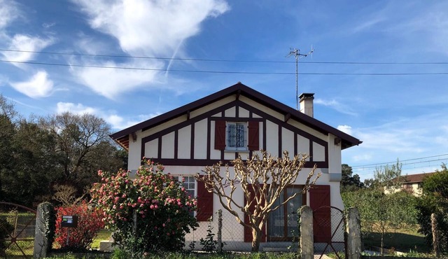 House Hurou Labenne, on 1200 m2 4 bedrooms. 10 mn from the beach. Very pleasant.