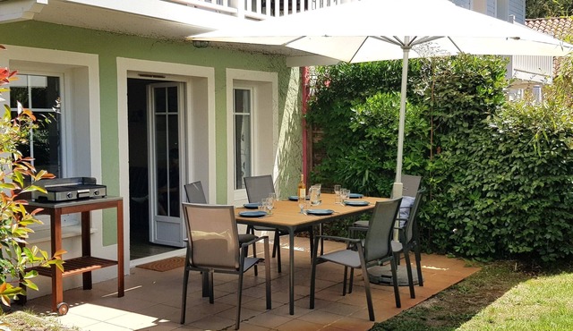 House ideal for families ds. resort heated pool between lake and ocean