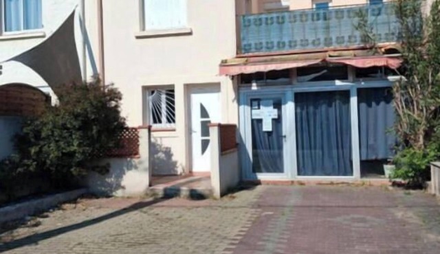 House in a Catalan village 10 minutes from the sea and 1 hour from the mountains.