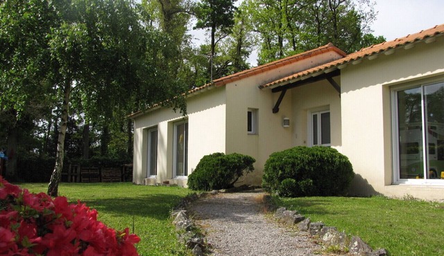 House in a green setting 20 minutes from Nantes and 30 minutes from the beaches!