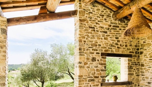 House in a green area near Uzès-Gard