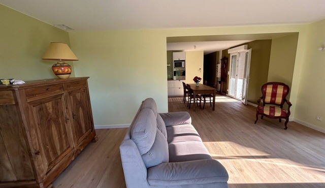 House in a green setting ideal for rest and relaxation