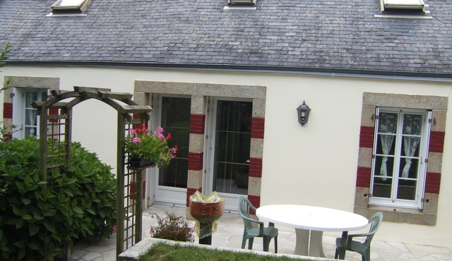 House in a pastoral setting: 2 or 4 people