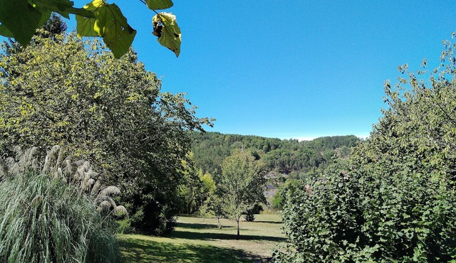 House in a rural setting 5 minutes from the town center