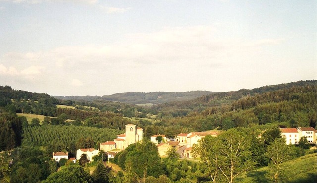 HOUSE IN A SMALL CHARMING VILLAGE: GOOD PRICE-QUALITY RATIO