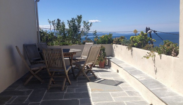 House in a village of the Cap Corse, charm, view, 15 min walk from the sea