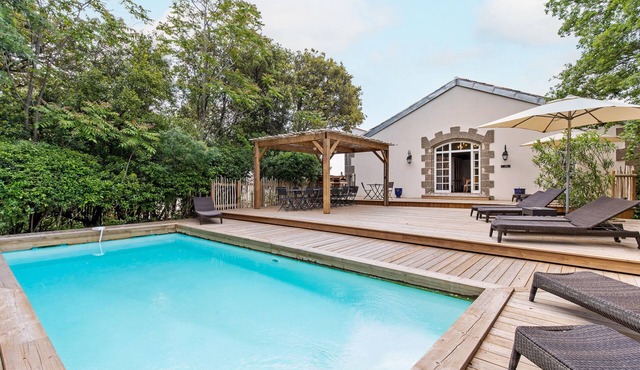 House in an authentic estate, with private swimming pool