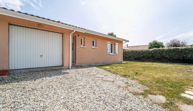 House in Bias for 6 – Comfort and nature near the ocean