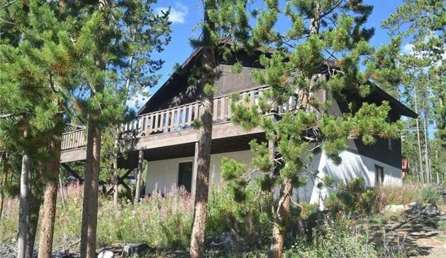 House in Breck! Private Hot Tub! Amazing Views! Fireplace! Large Deck!
