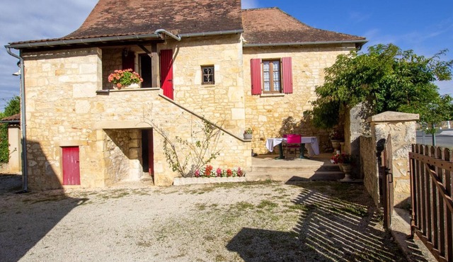 House in Dordogne Valley, pets allowed
