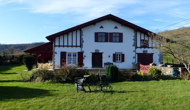 HOUSE IN THE BASQUE COUNTRY IN LARCEVEAU